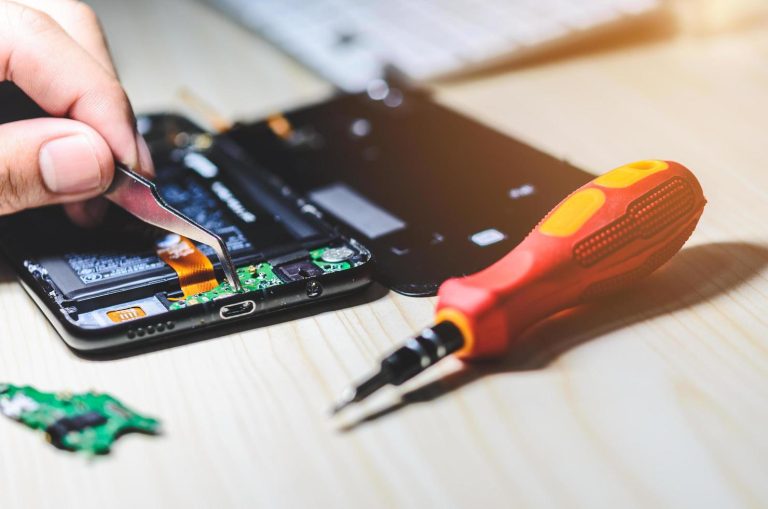 cell phone repair business